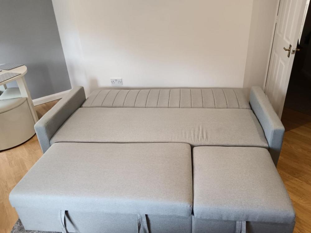 Welcome To This Flat كيترينج المظهر الخارجي الصورة
